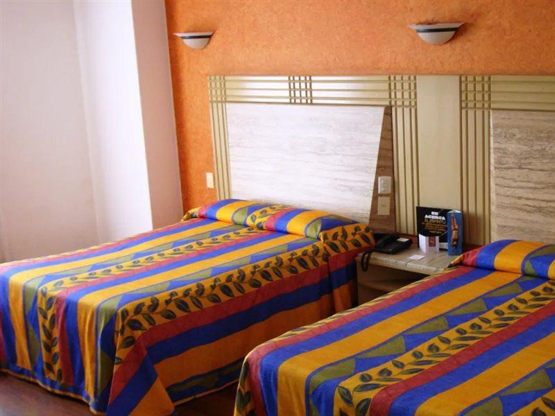 Hotel Cervantes Guadalajara Esterno foto