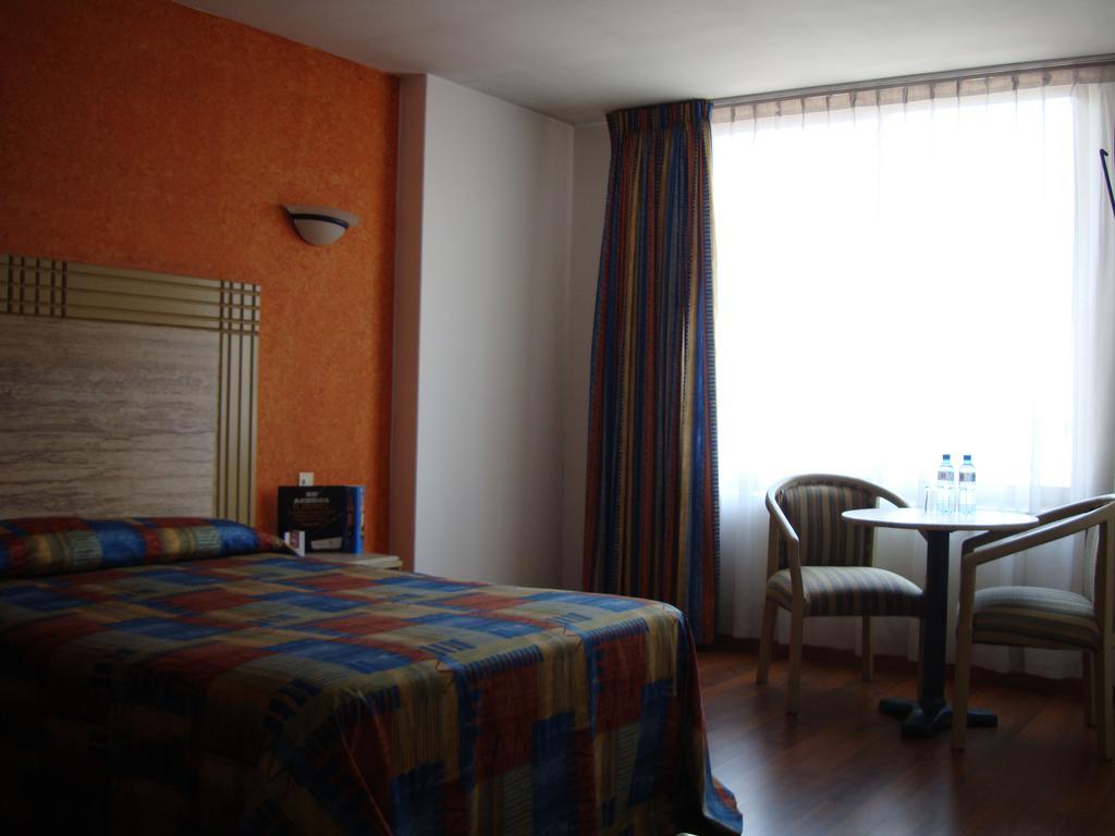 Hotel Cervantes Guadalajara Camera foto